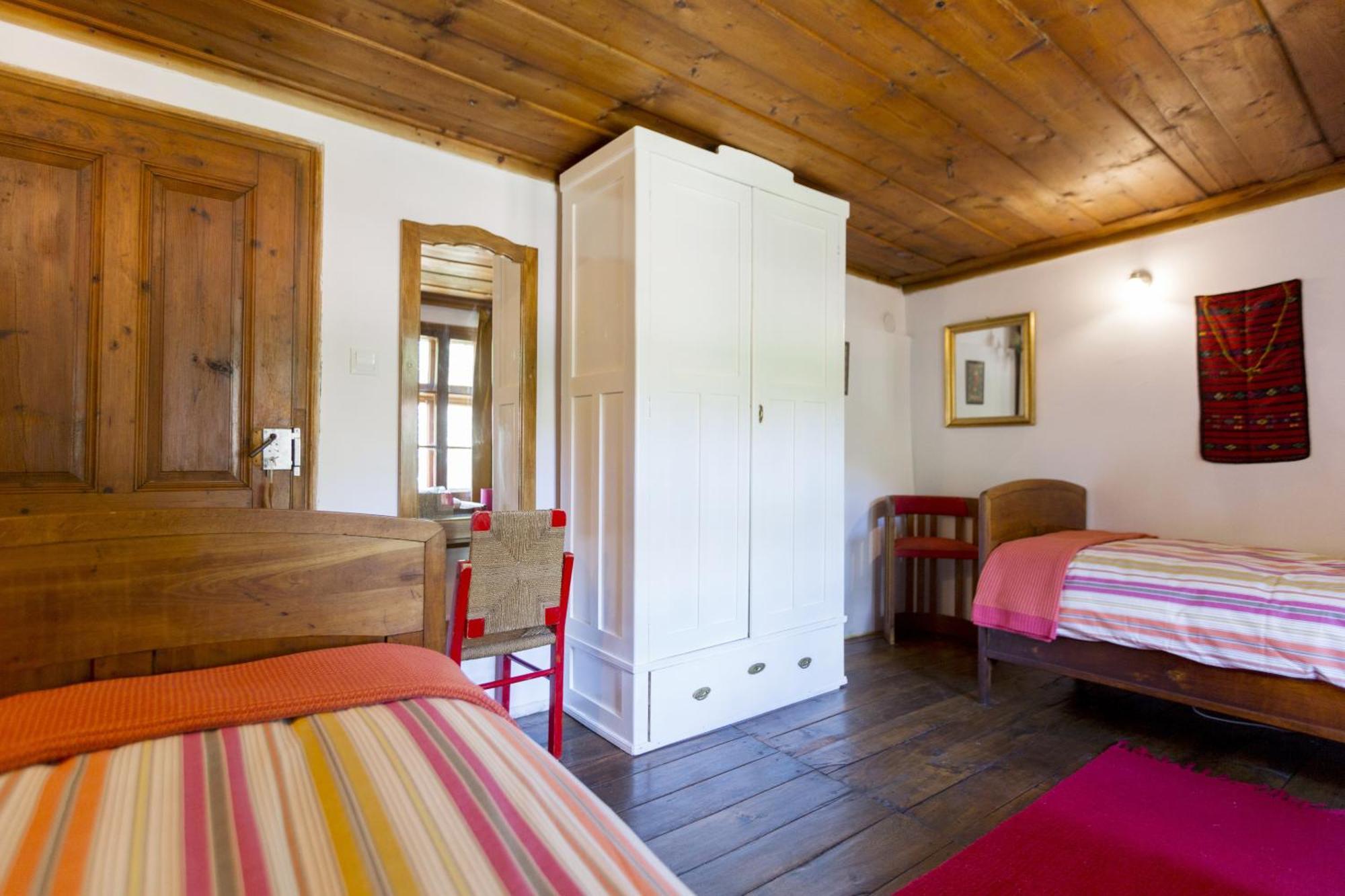 Little River Guest House Gabrovo Exterior foto