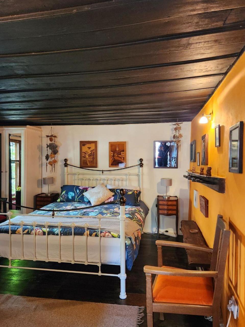 Little River Guest House Gabrovo Habitación foto